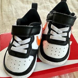 Nike Borough Court Low top. Size 3C